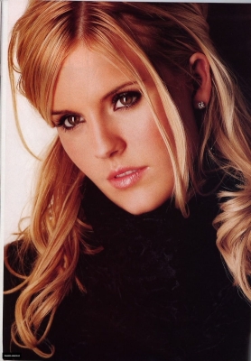 2005-09_-_Glow_28329.jpg