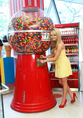 StefanieScott_DylansCandyBar_May10_2012__281629.jpg